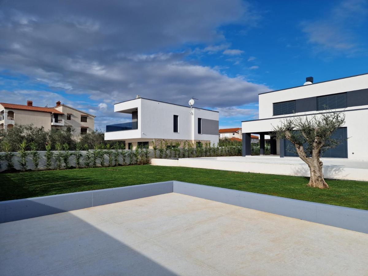Amazing Private Villa With Outdoor Swimming Pool In Vodnjan Eksteriør bilde